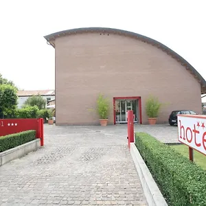 15.92 3*, Cazzago (Pianiga) Italien