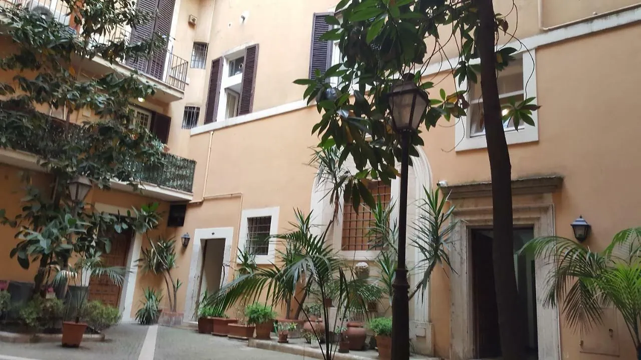 Apartment Amoroma Al Pantheon Italy