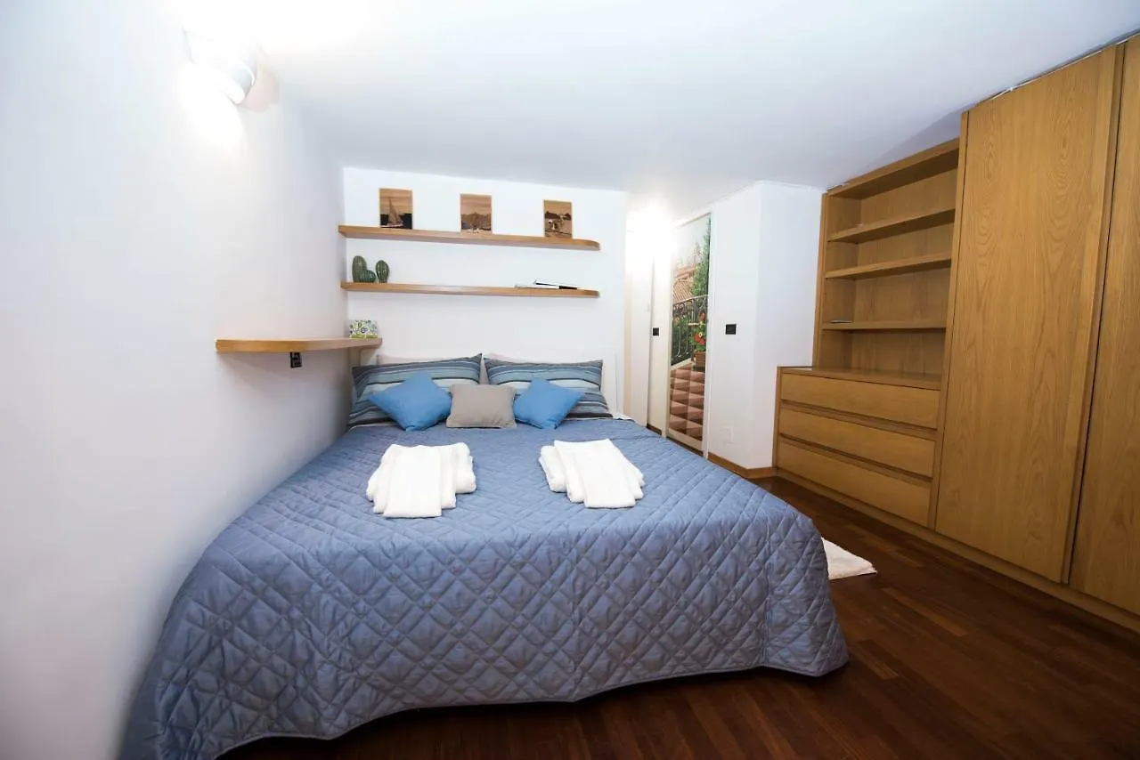 Amoroma Al Pantheon Apartment Rome