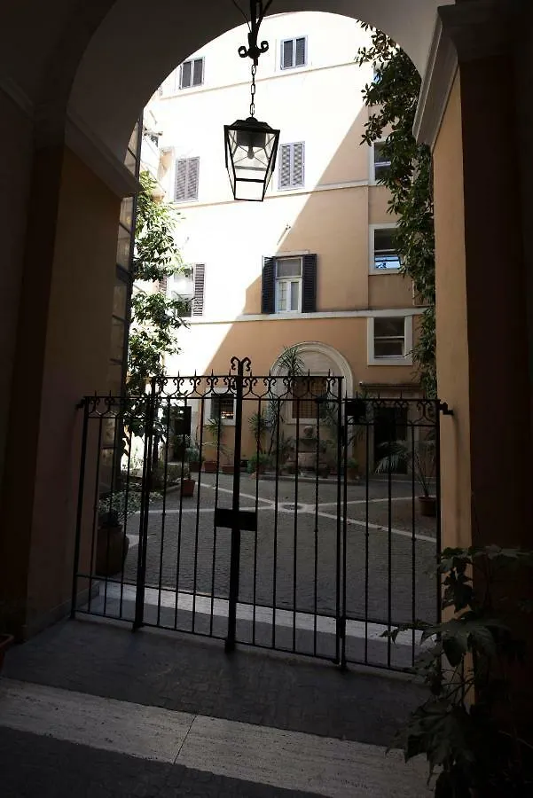 Amoroma Al Pantheon Apartment Rome